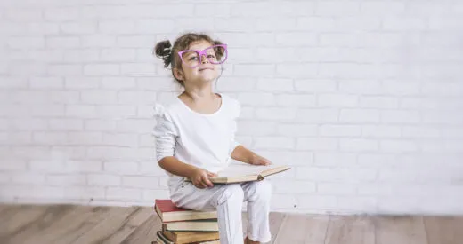 Back to school dental health can be overlooked but it is crucially important. Make sure your child’s teeth are kept strong by following these tips!